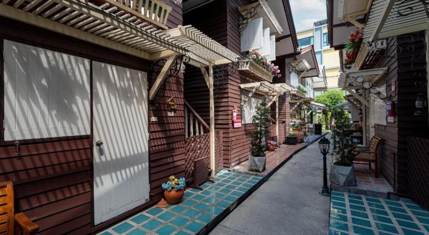 Resort Bangphlat Банкок Екстериор снимка