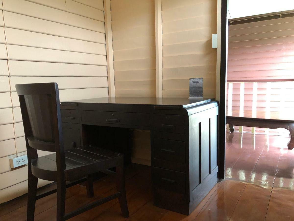 Resort Bangphlat Банкок Екстериор снимка