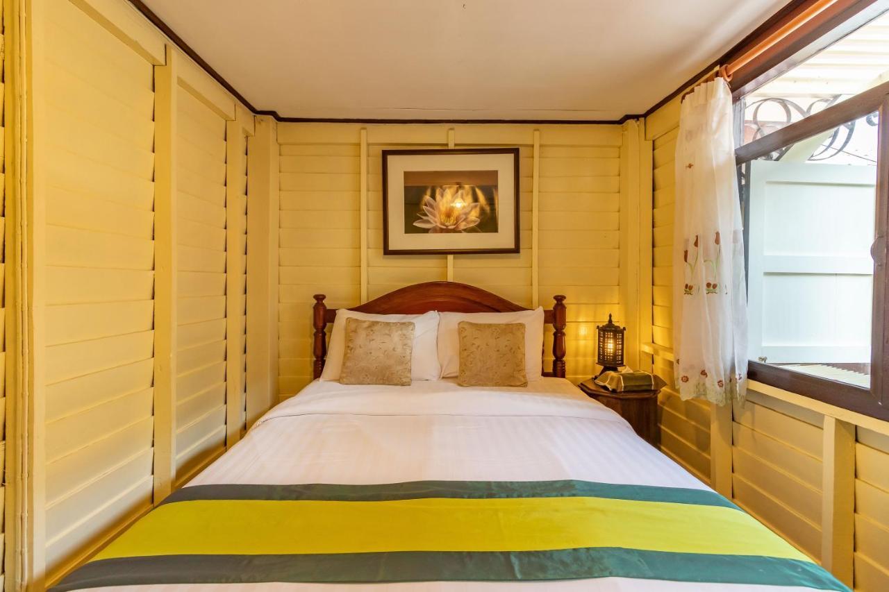 Resort Bangphlat Банкок Екстериор снимка