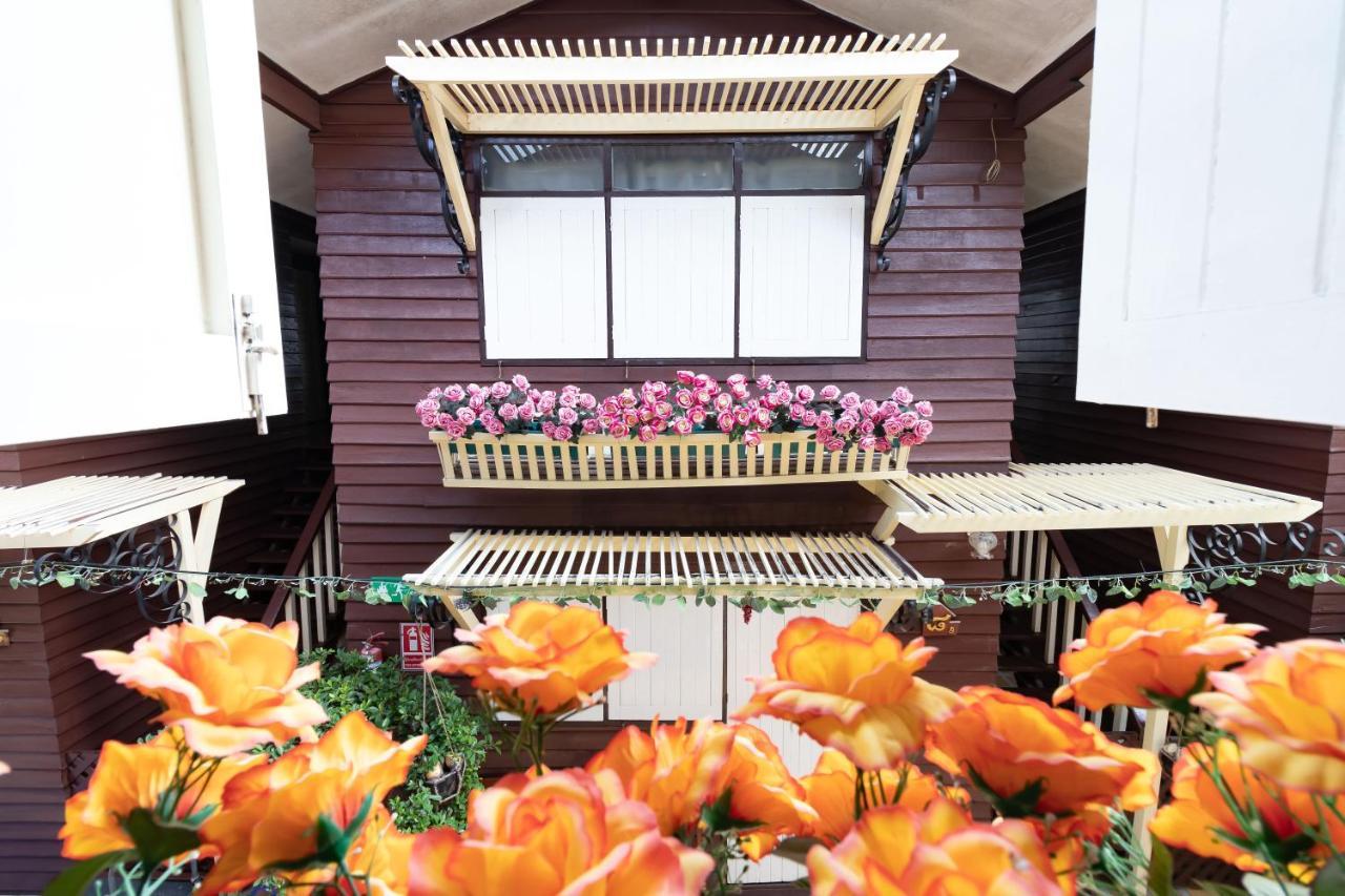 Resort Bangphlat Банкок Екстериор снимка
