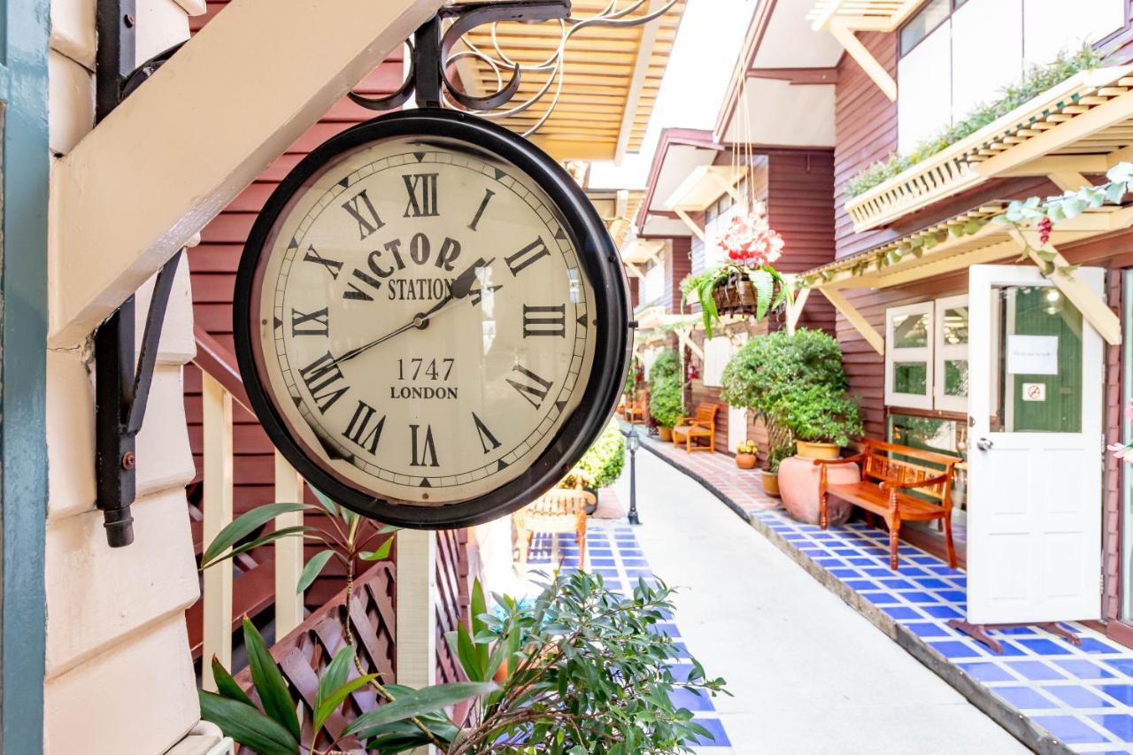 Resort Bangphlat Банкок Екстериор снимка