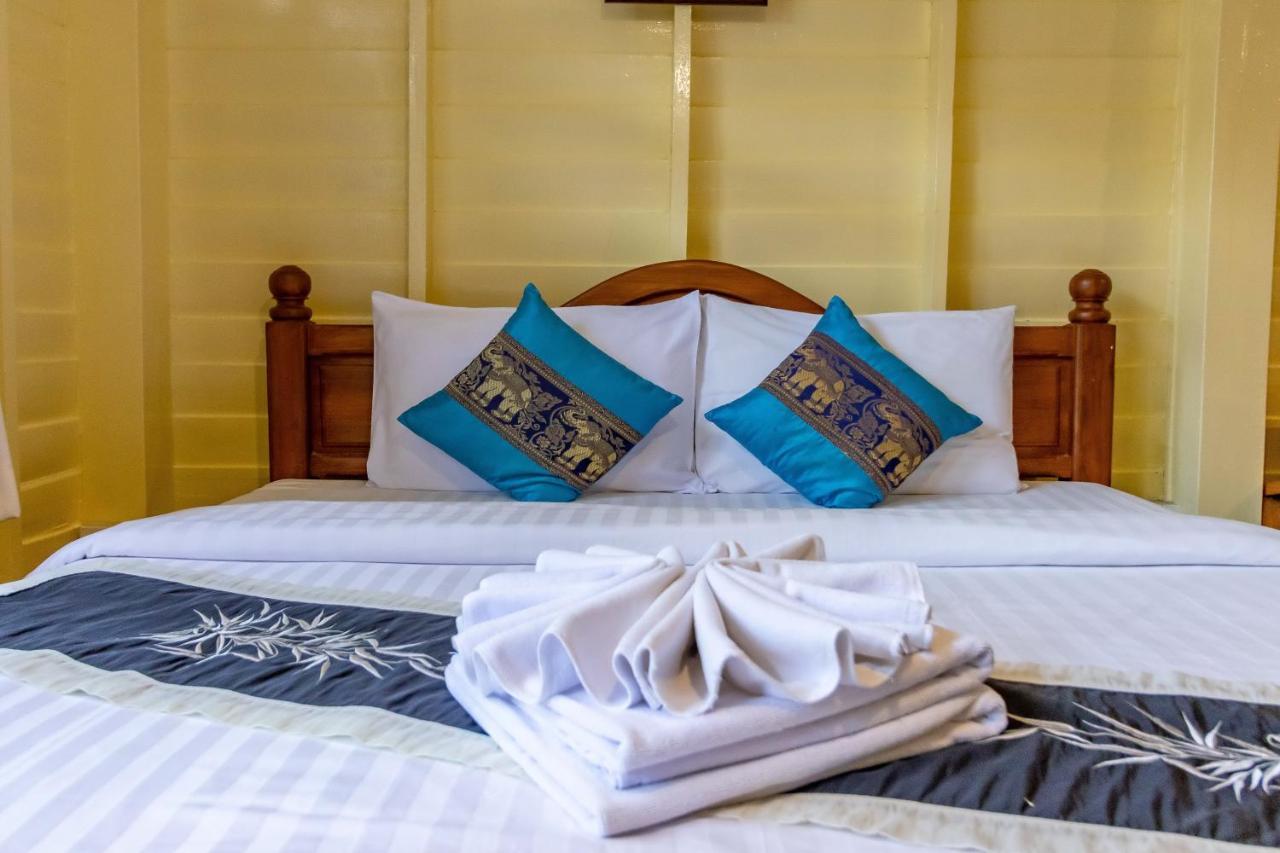 Resort Bangphlat Банкок Екстериор снимка