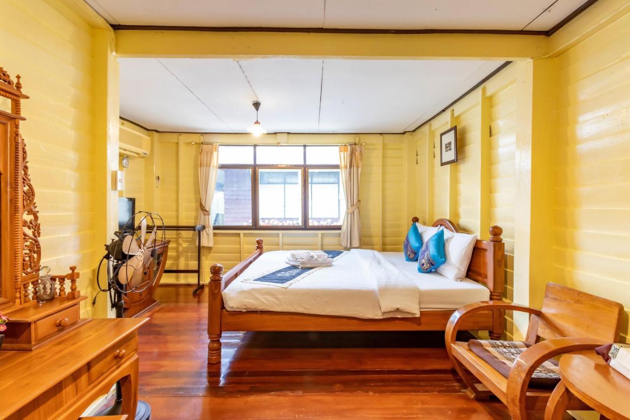 Resort Bangphlat Банкок Екстериор снимка
